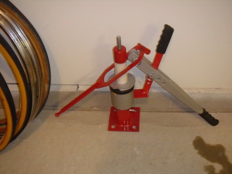 Modern Vespa Harbor Freight Mini Tire Changer & Mounting Bar Mods